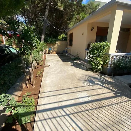 Eagles Nest 7 Velipojë